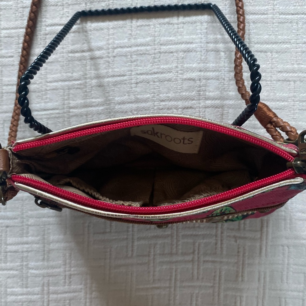 Sakroots red floral canvas purse. - Picture 7 of 12